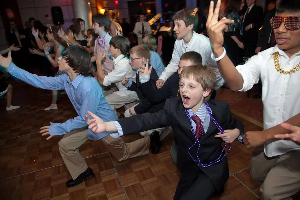 Mitzvah DJ Service